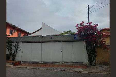 Casa à venda com 240m², 4 quartos e 3 vagas