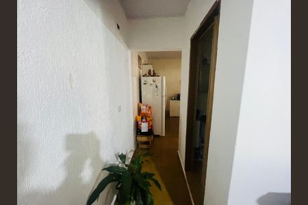 Casa à venda com 158m², 5 quartos e 2 vagas Casa à venda com 158m², 5 quartos e 2 vagasCorredor