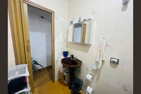 Casa à venda com 158m², 5 quartos e 2 vagas Casa à venda com 158m², 5 quartos e 2 vagasBanheiro 2