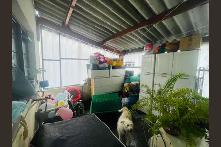 Casa à venda com 158m², 5 quartos e 2 vagas Casa à venda com 158m², 5 quartos e 2 vagasÁrea de Serviço