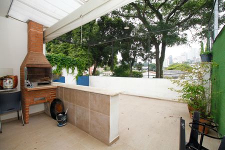 Casa à venda com 280m², 4 quartos e 2 vagas Casa à venda com 280m², 4 quartos e 2 vagasVaranda Gourmet