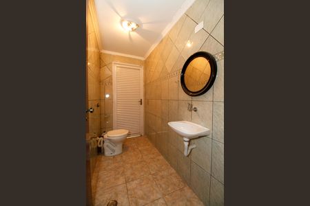 Casa à venda com 280m², 4 quartos e 2 vagas Casa à venda com 280m², 4 quartos e 2 vagasLavabo