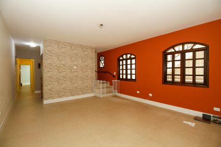 Casa à venda com 280m², 4 quartos e 2 vagas Casa à venda com 280m², 4 quartos e 2 vagasSala