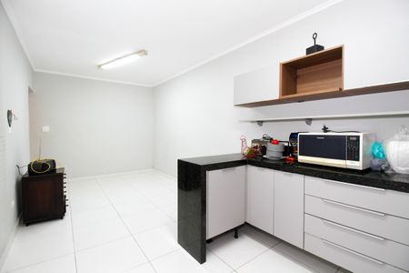 Casa à venda com 280m², 4 quartos e 2 vagas Casa à venda com 280m², 4 quartos e 2 vagasCozinha