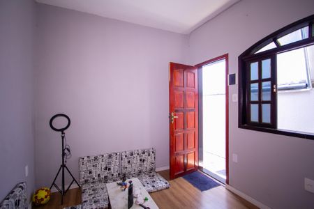 Sala de apartamento para alugar com 1 quarto, 32m² em Trindade, São Gonçalo
