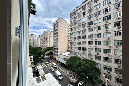 Vista da Sala de apartamento à venda com 1 quarto, 35m² em Copacabana, Rio de Janeiro