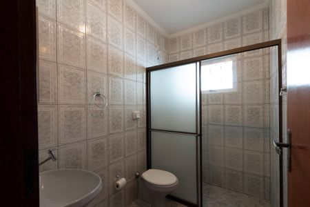 Casa para alugar com 85m², 2 quartos e 2 vagas Casa para alugar com 85m², 2 quartos e 2 vagasBanheiro