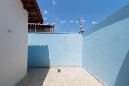 Casa para alugar com 85m², 2 quartos e 2 vagas Casa para alugar com 85m², 2 quartos e 2 vagasQuintal