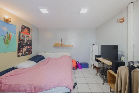 Quarto de casa para alugar com 1 quarto, 60m² em Pinheiros, São Paulo