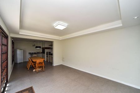 Casa à venda com 300m², 3 quartos e 2 vagasEspaço Gourmet