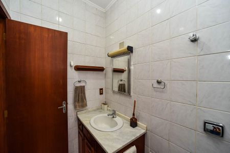 Casa à venda com 300m², 3 quartos e 2 vagasBanheiro Social
