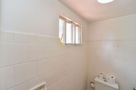 Casa à venda com 300m², 3 quartos e 2 vagasBanheiro de serviço