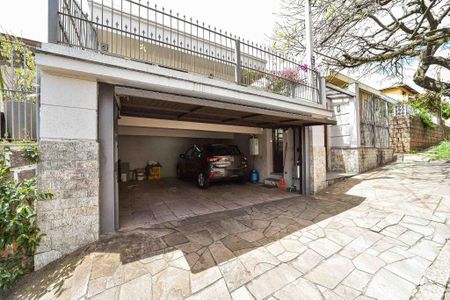 Casa à venda com 300m², 3 quartos e 2 vagasGaragem