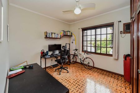 Casa à venda com 300m², 3 quartos e 2 vagasQuarto