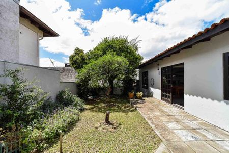 Casa à venda com 300m², 3 quartos e 2 vagasQuintal