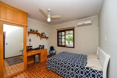 Casa à venda com 300m², 3 quartos e 2 vagasSuíte 1