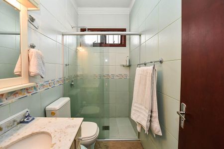 Casa à venda com 300m², 3 quartos e 2 vagasBanheiro da Suíte 1