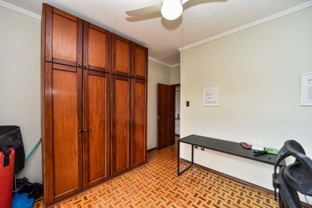 Casa à venda com 300m², 3 quartos e 2 vagasQuarto