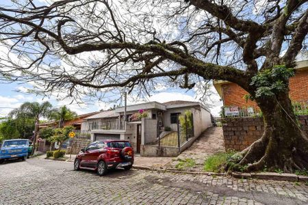 Casa à venda com 300m², 3 quartos e 2 vagasFachada