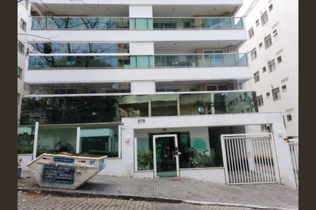 Apartamento à venda com 120m², 4 quartos e 2 vagasFachada