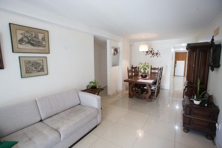 Apartamento à venda com 120m², 4 quartos e 2 vagasSala