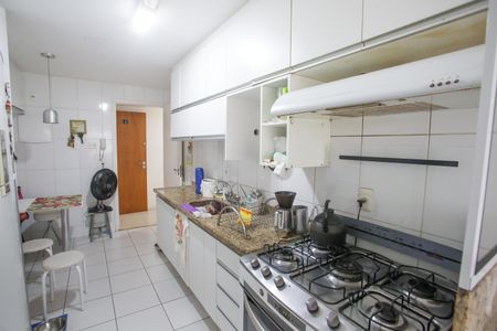 Apartamento à venda com 120m², 4 quartos e 2 vagasCozinha