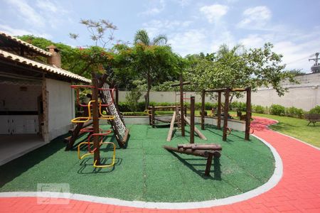 Apartamento à venda com 62m², 2 quartos e 1 vaga Apartamento à venda com 62m², 2 quartos e 1 vagaÁrea comum - Playground