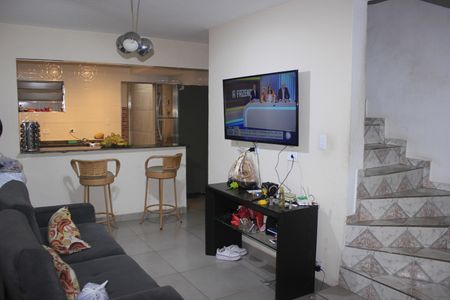 Sala de casa para alugar com 2 quartos, 80m² em Residencial Parque Cumbica, Guarulhos
