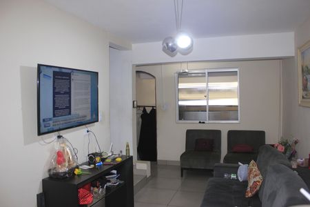 Sala de casa para alugar com 2 quartos, 80m² em Residencial Parque Cumbica, Guarulhos