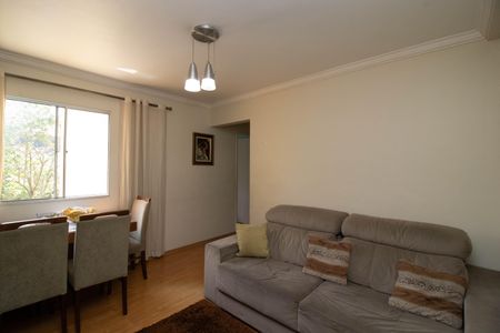 Sala de apartamento para alugar com 2 quartos, 58m² em Jardim Odete, Guarulhos