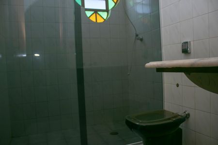 Casa à venda com 400m², 4 quartos e 10 vagas Casa à venda com 400m², 4 quartos e 10 vagasBanheiro 1