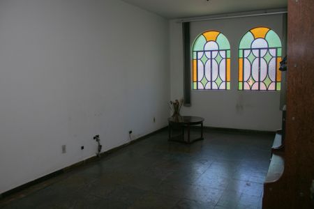 Casa à venda com 400m², 4 quartos e 10 vagas Casa à venda com 400m², 4 quartos e 10 vagassala