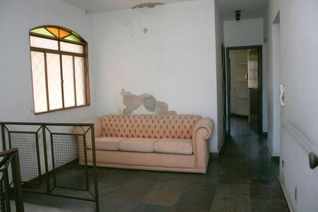 Casa à venda com 400m², 4 quartos e 10 vagas Casa à venda com 400m², 4 quartos e 10 vagassala