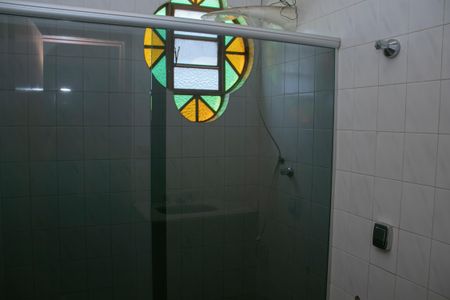 Casa à venda com 400m², 4 quartos e 10 vagas Casa à venda com 400m², 4 quartos e 10 vagasBanheiro 1