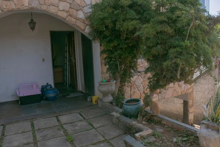 Casa à venda com 400m², 4 quartos e 10 vagas Casa à venda com 400m², 4 quartos e 10 vagasÁrea externa