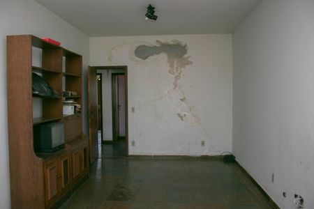 Casa à venda com 400m², 4 quartos e 10 vagas Casa à venda com 400m², 4 quartos e 10 vagassala