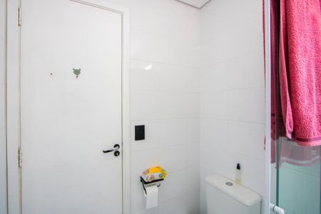 Apartamento à venda com 60m², 3 quartos e 2 vagas Apartamento à venda com 60m², 3 quartos e 2 vagasBanheiro