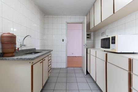 Apartamento à venda com 52m², 2 quartos e 1 vaga Apartamento à venda com 52m², 2 quartos e 1 vagaCozinha