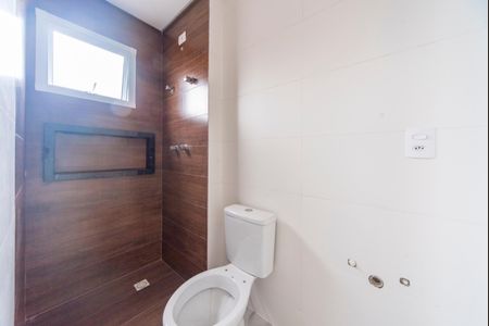 Apartamento à venda com 60m², 2 quartos e 2 vagas Apartamento à venda com 60m², 2 quartos e 2 vagasBanheiro da Suíte