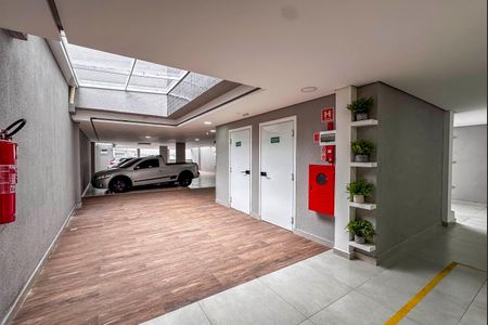 Apartamento à venda com 60m², 2 quartos e 2 vagas Apartamento à venda com 60m², 2 quartos e 2 vagasElevador e Escadas