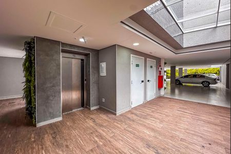 Apartamento à venda com 60m², 2 quartos e 2 vagas Apartamento à venda com 60m², 2 quartos e 2 vagasElevador