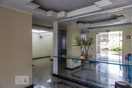 Apartamento para alugar com 110m², 3 quartos e 2 vagasHall social