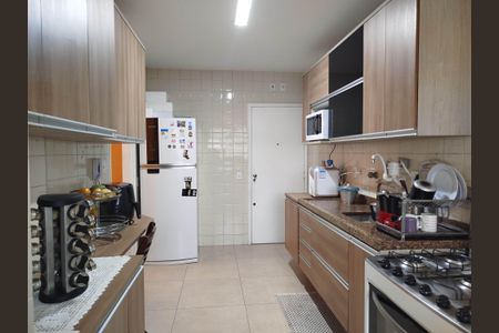 Apartamento para alugar com 110m², 3 quartos e 2 vagasCozinha