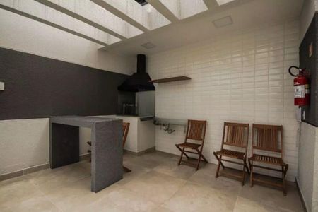 Varanda de kitnet/studio para alugar com 1 quarto, 17m² em Vila Mangalot, São Paulo
