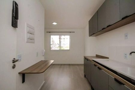 Cozinha de kitnet/studio para alugar com 1 quarto, 17m² em Vila Mangalot, São Paulo
