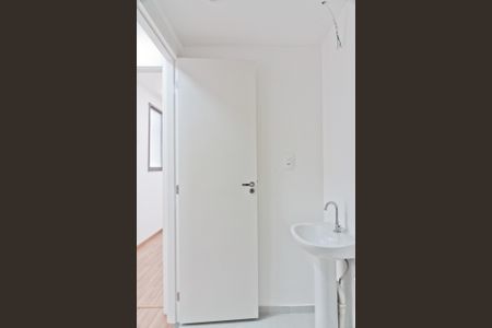 Apartamento para alugar com 38m², 2 quartos e sem vaga Apartamento para alugar com 38m², 2 quartos e sem vagaBanheiro Social