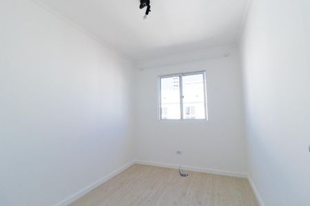 Quarto 1 de apartamento para alugar com 2 quartos, 50m² em Cidade Industrial de Curitiba, Curitiba