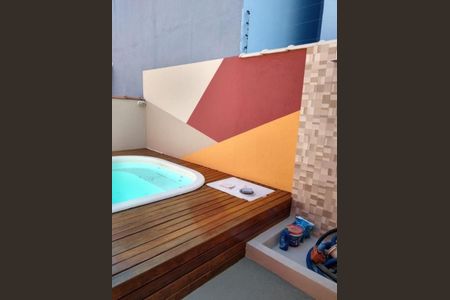 Casa à venda com 212m², 4 quartos e 2 vagas Casa à venda com 212m², 4 quartos e 2 vagasÁrea Externa