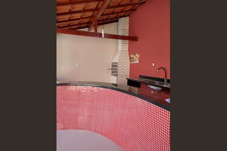 Casa à venda com 212m², 4 quartos e 2 vagas Casa à venda com 212m², 4 quartos e 2 vagasÁrea Externa