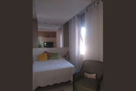 Casa à venda com 212m², 4 quartos e 2 vagas Casa à venda com 212m², 4 quartos e 2 vagasQuarto